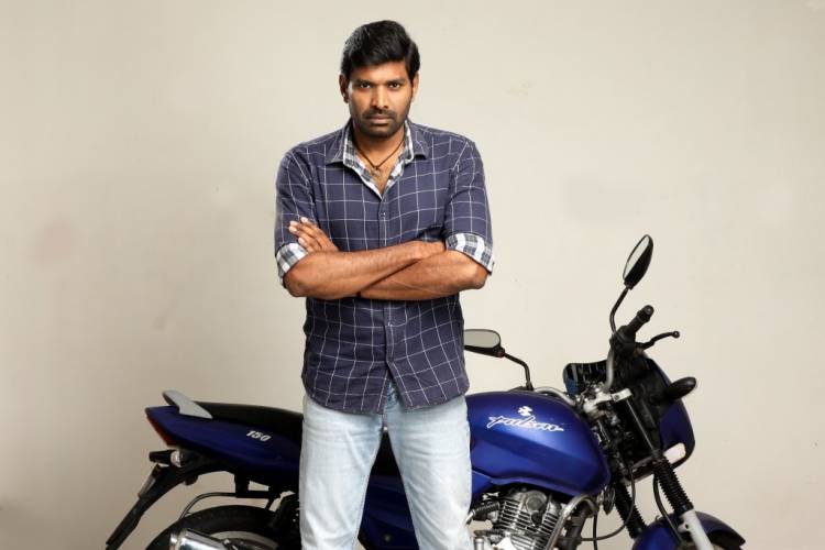 'துரிதம்' படத்திற்கு வழிகாட்டிய வலிமை பட இயக்குனர்