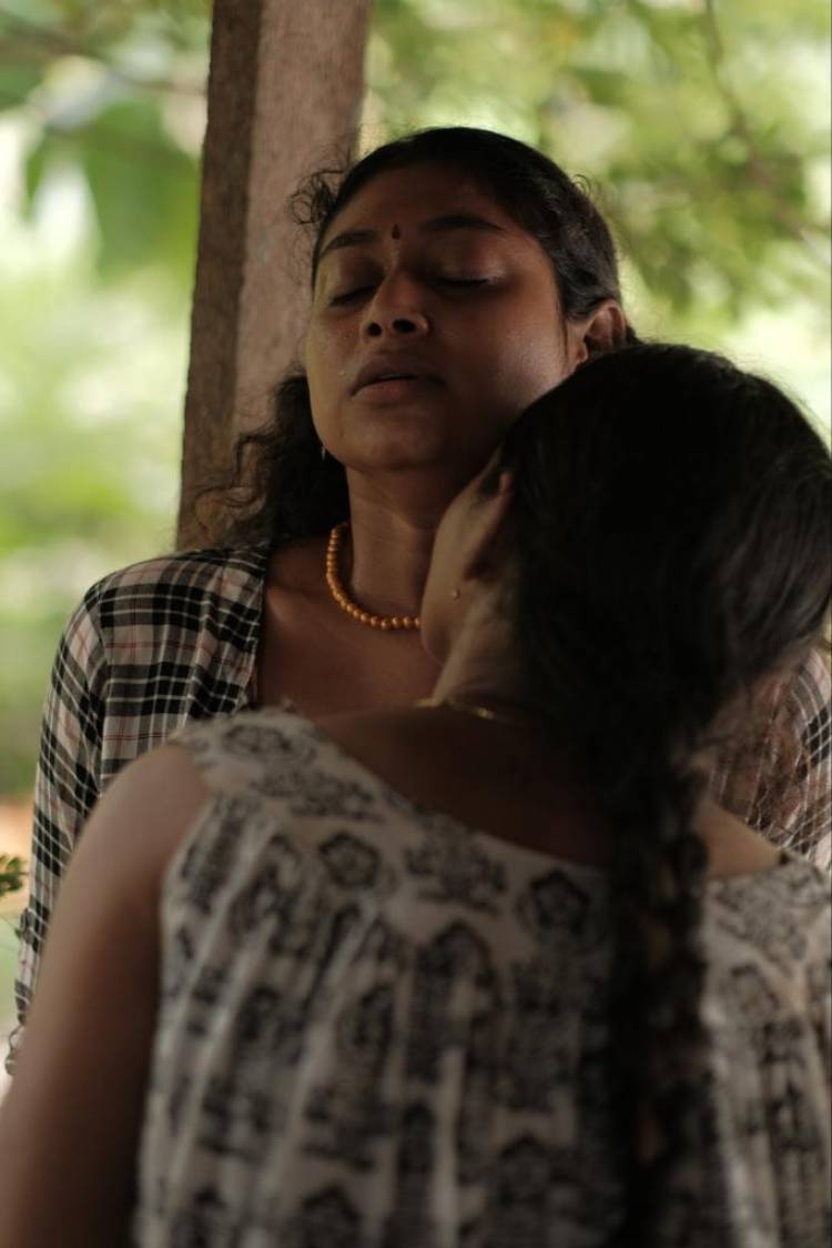 லெஸ்பியன் டிராமா "ஹோலி வுண்ட்" ஆகஸ்ட் 12, 2022 முதல் SS Frames OTT தளத்தில் ஸ்ட்ரீம் செய்யப்படவுள்ளது 