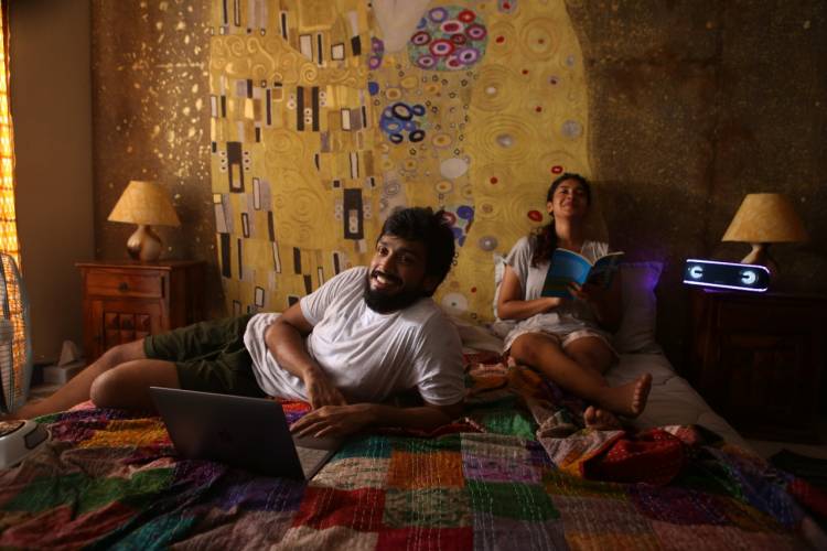 "நட்சத்திரம் நகர்கிறது " காதல் படம் அல்ல காதலைப்பற்றிய படம்.- பா. இரஞ்சித்