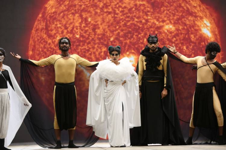 "நட்சத்திரம் நகர்கிறது " காதல் படம் அல்ல காதலைப்பற்றிய படம்.- பா. இரஞ்சித்