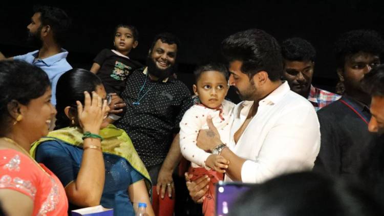 ”சினம்”  படத்தின் வெளியீட்டை முன்னிட்டு 3 நாள் தமிழ்நாடு சுற்றுலாவில், ரசிகர்களின் பேரன்பில் மிதந்த நடிகர் அருண் விஜய்!!