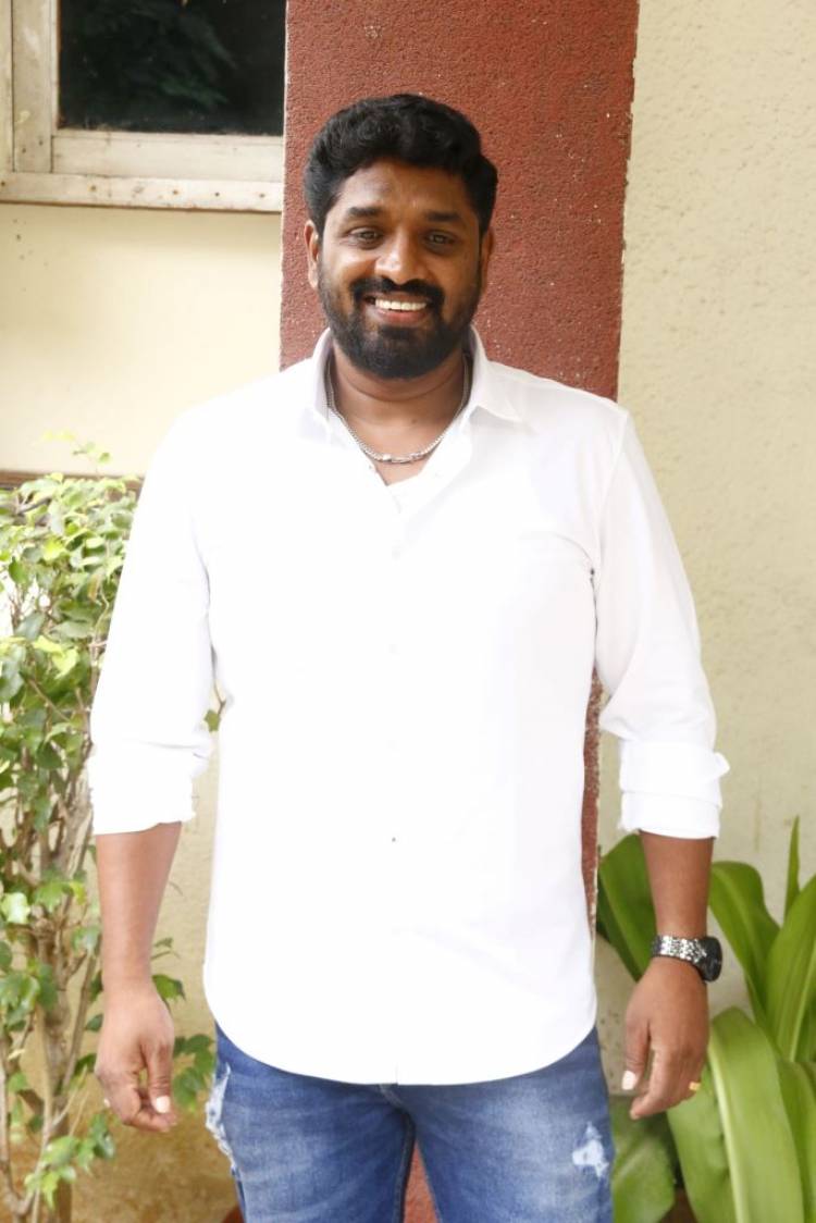 ஸ்டைலிஷ் தலைவி சன்னி லியோனின் தெறிக்கவிடும் ' ஓ மை கோஸ்ட்' டீசர்!