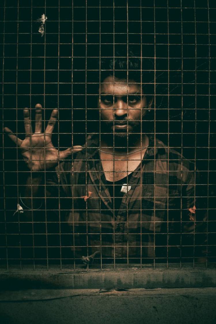புதுமையான கேங்ஸ்டர் கதையாக, ரசிர்களிடம் வரவேற்பை பெற்ற “பரோல்” பட டிரெய்லர் !!!  