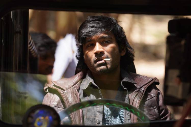 'நானே வருவேன்' படத்தின் டீஸர் ரசிகர்களின் முன்னிலையில் வெளியீடு