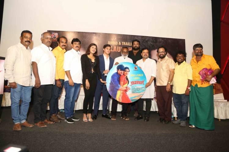 நடிப்போடு, தமிழும் கற்றுக் கொடுத்த இயக்குனர்!