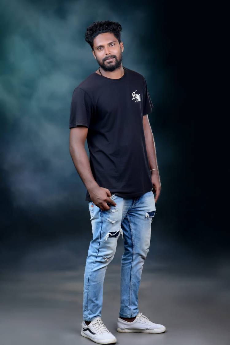 புதுமுக இயக்குனர் தினேஷ் தயாரித்து இயக்கும் 'ஹாட்ஸ்பாட்'..!