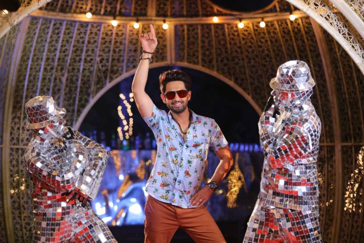 'பனாரஸ்' படத்தினை தமிழகத்தில் வெளியிடும் சக்தி ஃபிலிம் பேக்டரி