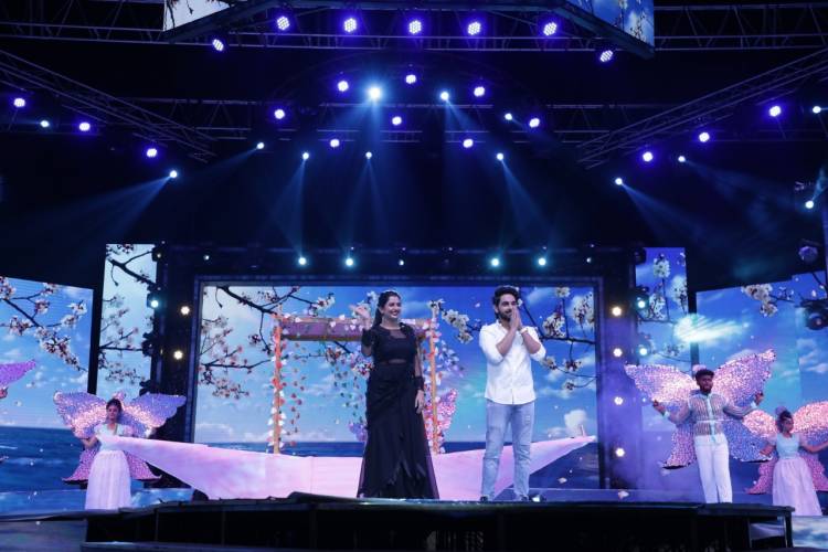 Banaras Pre-release Event in Hubli