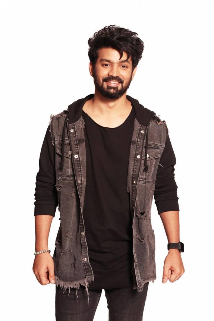 பிரமாண்டமாக உருவாகும் 'டபுள் எக்ஸ்எல்' இந்திப்படம் மூலம் பாலிவுட்டில் நாயகனாக கால் பதிக்கிறார் நடிகர் மஹத் ராகவேந்திரா !!