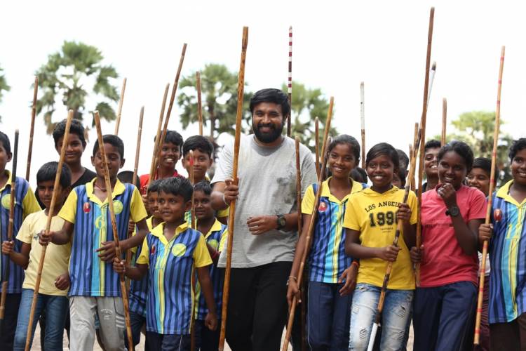 நவ-25ல் வெளியாகும் சசிகுமாரின் ‘காரி’ 