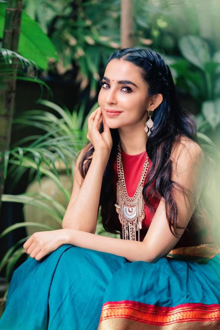 அன்பான ரசிகர்களே.. நண்பர்களே.. மற்றும் அன்புமிக்க பொது மக்களே...!