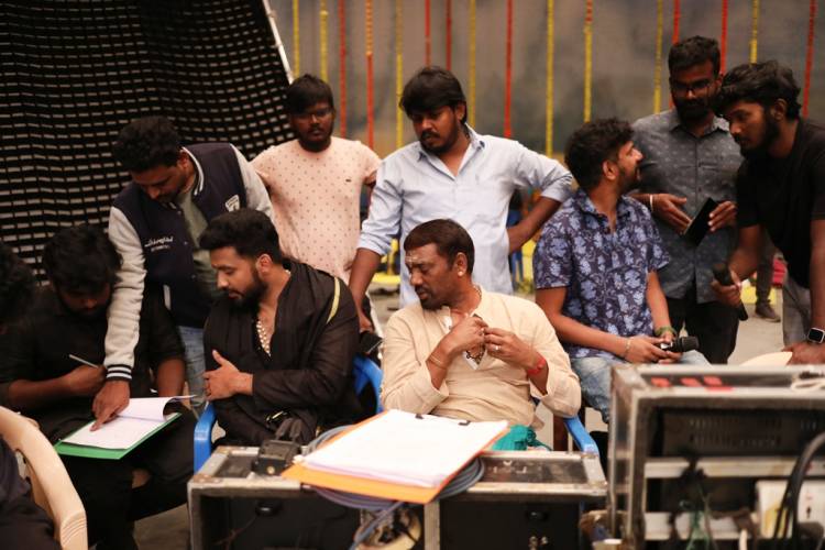 First Look of Tamil's First Cinematic Ayyappan Song "Aaruyir Ayyappa" Released!