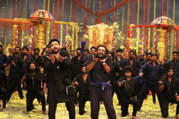 First Look of Tamil's First Cinematic Ayyappan Song "Aaruyir Ayyappa" Released!