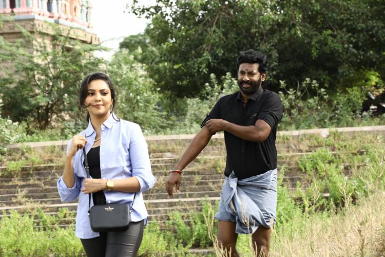 நடிகர் சசிகுமார் வெளியிட்ட கிராமத்து இசை ஆல்பம்!