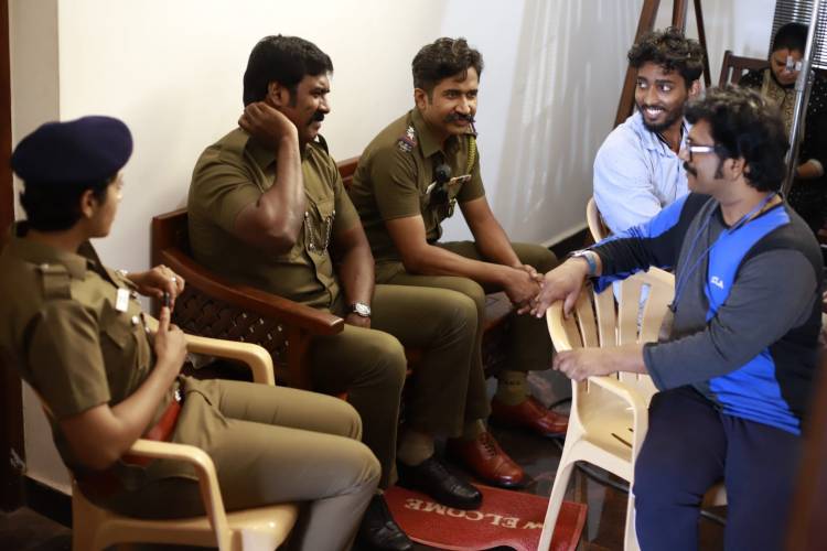 ‘ரூட் நம்பர் 17’ படத்துக்காக 5500 சதுர அடியில் பூமிக்கடியில் போடப்பட்ட குகை செட்