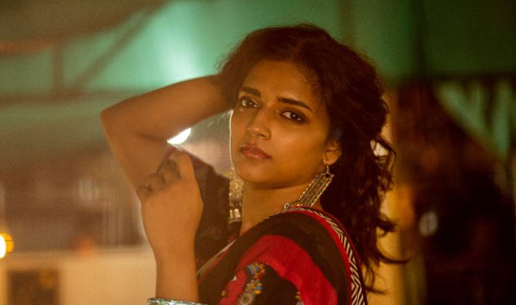 பொன்னியின் செல்வன் போன்ற வரலாற்றுப் படங்களில் நடிக்க ஆசை- வசுந்தரா