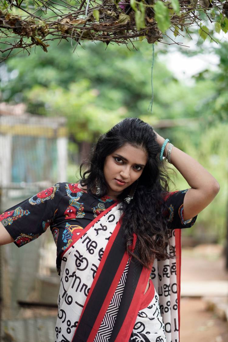 பொன்னியின் செல்வன் போன்ற வரலாற்றுப் படங்களில் நடிக்க ஆசை- வசுந்தரா