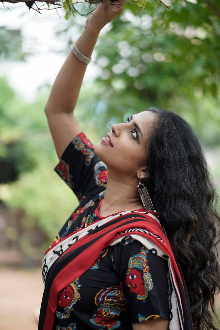 பொன்னியின் செல்வன் போன்ற வரலாற்றுப் படங்களில் நடிக்க ஆசை- வசுந்தரா