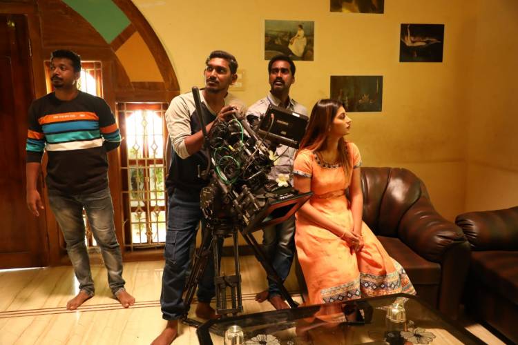 யாஷிகா ஆனந்த் பேயாக மிரட்டும் ஹாரர் படம் " சைத்ரா "  M. ஜெனித்குமார் இயக்கியுள்ளார்.