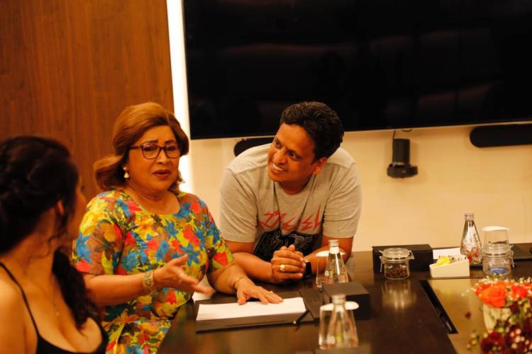 வைரலாகி வரும் சந்தானத்தின் காமெடி “கிக்” பட மேக்கிங் வீடியோ!  விரைவில் திரையில் !!! 