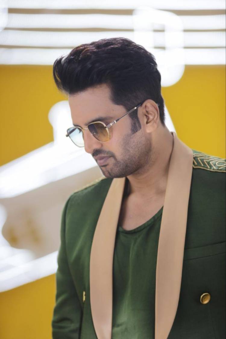 வைரலாகி வரும் சந்தானத்தின் காமெடி “கிக்” பட மேக்கிங் வீடியோ!  விரைவில் திரையில் !!! 