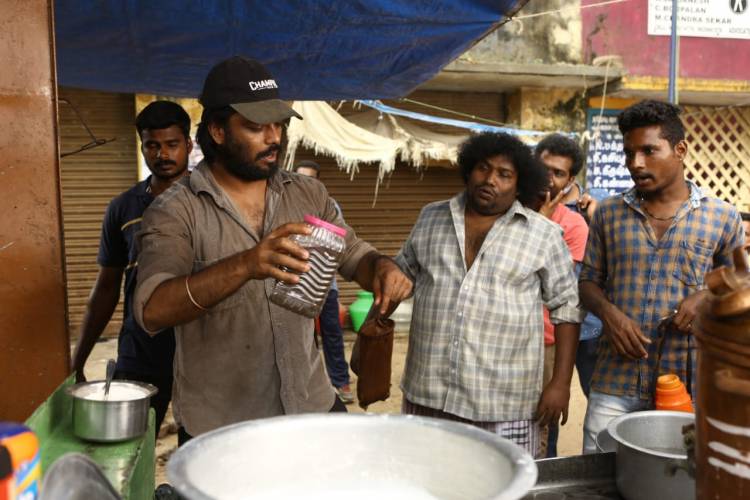 இயக்குனர் பா.இரஞ்சித் தயாரிப்பில் கவனத்தை ஈர்க்கும் யோகிபாபு வின் பொம்மை நாயகி பிப்ரவரி 3 வெளியீடு.