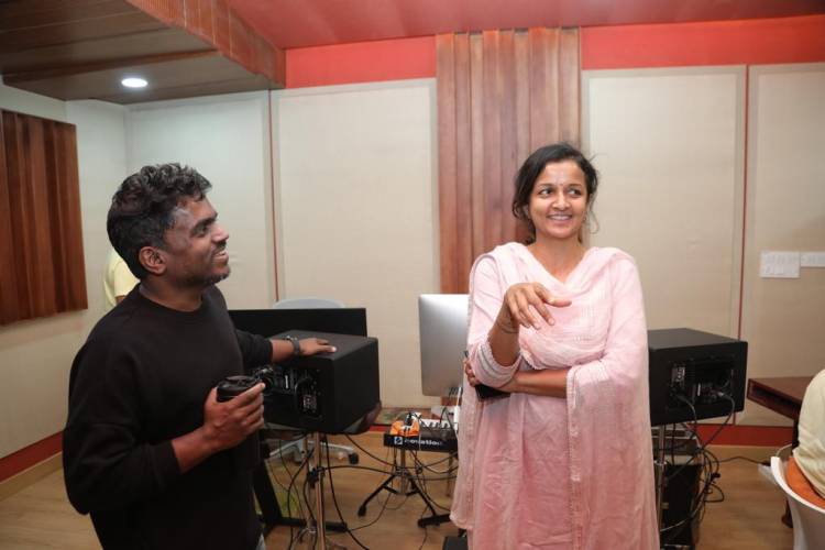 இசைஞானி இளையராஜா இசையில் கிருத்திகா உதயநிதி இயக்கத்தில், “யார் இந்த பேய்கள்” வீடியோ - குழந்தைகள் மீதான பாலியல் வன்முறை விழிப்புணர்வு  ஆல்பம் பாடல் !!! 