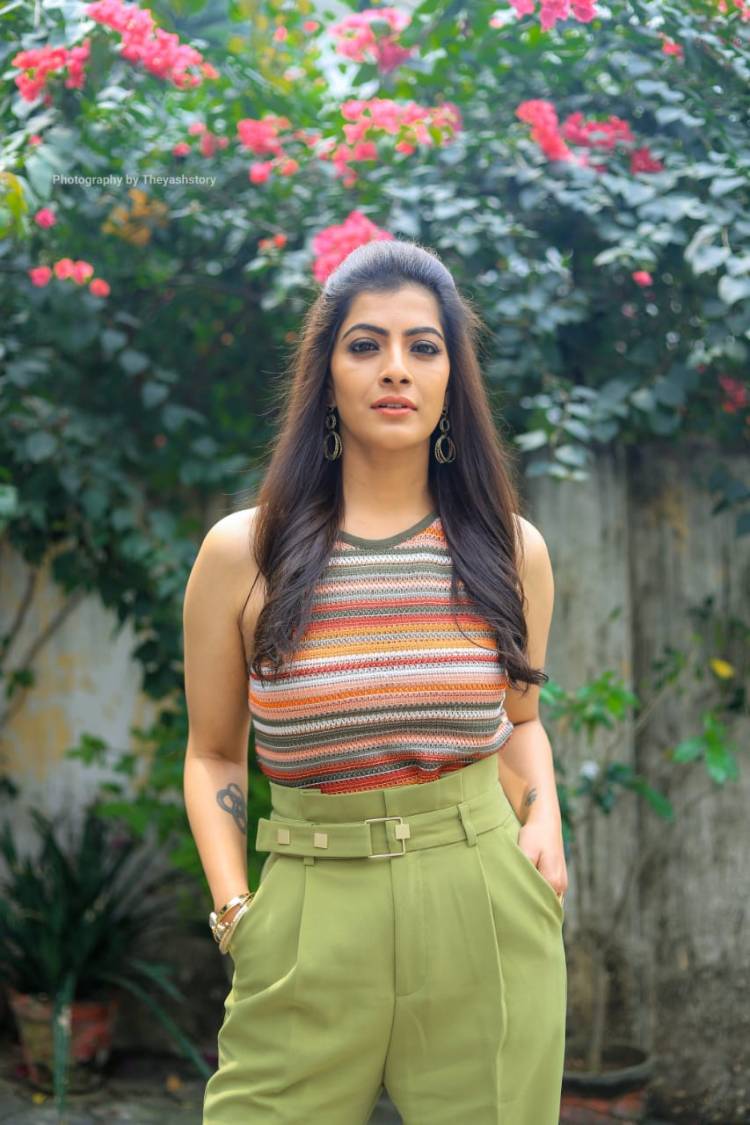 நடிகை வரலட்சுமி சரத்குமார் தனது பிறந்தநாளை 'Institute of Child Health'-ல் புற்றுநோயால் பாதிக்கப்பட்ட குழந்தைகளுடன் கொண்டாடினார்