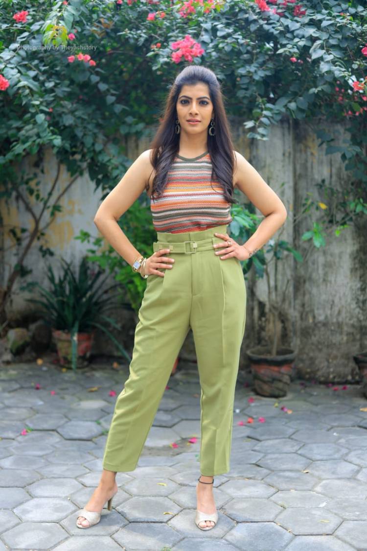 நடிகை வரலட்சுமி சரத்குமார் தனது பிறந்தநாளை 'Institute of Child Health'-ல் புற்றுநோயால் பாதிக்கப்பட்ட குழந்தைகளுடன் கொண்டாடினார்