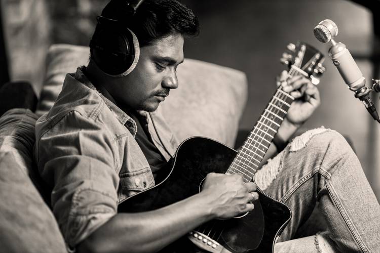 ஐஃபா விருதினை வென்ற இசையமைப்பாளர் சாம் சி. எஸ்.