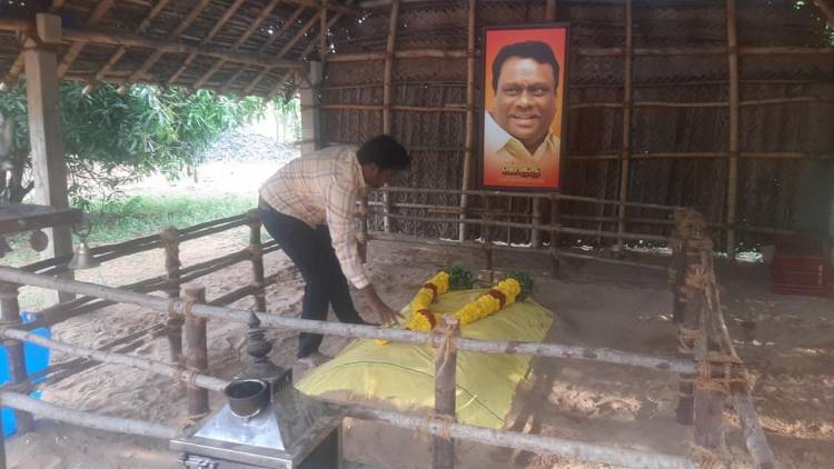 கே என் ஆர் மூவிஸ் சார்பில் கே என் ஆர் ராஜா தயாரித்து இயக்கி நடித்திருக்கும் திரைப்படம் மாவீரன் பிள்ளை 