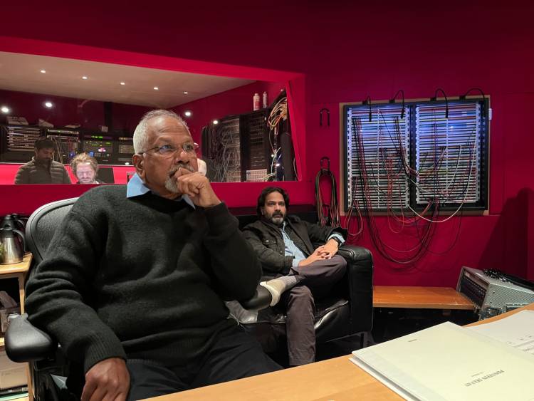 "அக நக முகநகையே.."  வந்தியத்தேவன் , குந்தவையின் அழகான காதல் பாடல்  வெளியானது