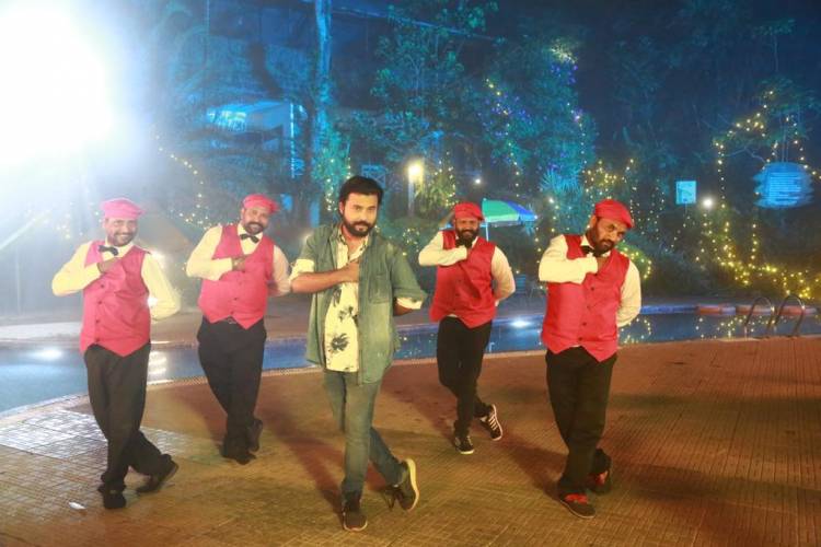தளபதி விஜய் மற்றும் சூப்பர்ஸ்டார் ரஜினி படங்களுக்கு பாடல்கள் எழுதிய பாடலாசிரியர், ஜூலியன் அண்ட் ஜெரோமோ இன்டர்நேஷனல் நிறுவனம் தயாரிப்பில் சத்யராஜ், ஸ்ரீபதி நடிக்கும் அங்காரகன் படத்தின் மூலம் இசையமைப்பாளராக அடியெடுத்து வைக்கிறார். 