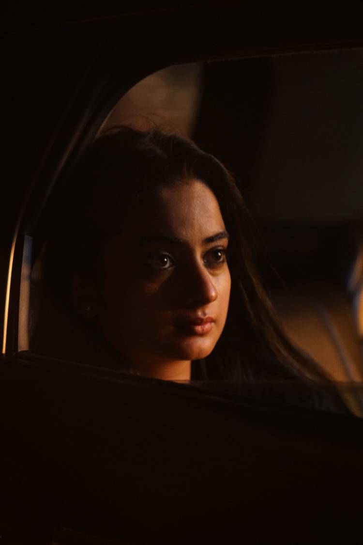 Aval Peyar Rajni First Look Revealed!