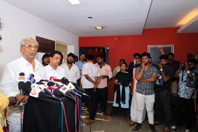 தண்ணி நல்லது.. டாஸ்மாக் நல்லதல்ல ; மாவீரன் பிள்ளை படம் பற்றி ராதாரவி பேச்சு