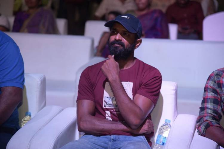 சத்ய ஜோதி பிலிம்ஸ் டி.ஜி. தியாகராஜன் வழங்கும் 'மரகத நாணயம்' புகழ் ஏ.ஆர்.கே.சரவணன் இயக்கத்தில் ஹிப்ஹாப் தமிழா ஆதி நடித்துள்ள 'வீரன்' படத்தின் ப்ரீ ரிலீஸ் ஈவண்ட்!