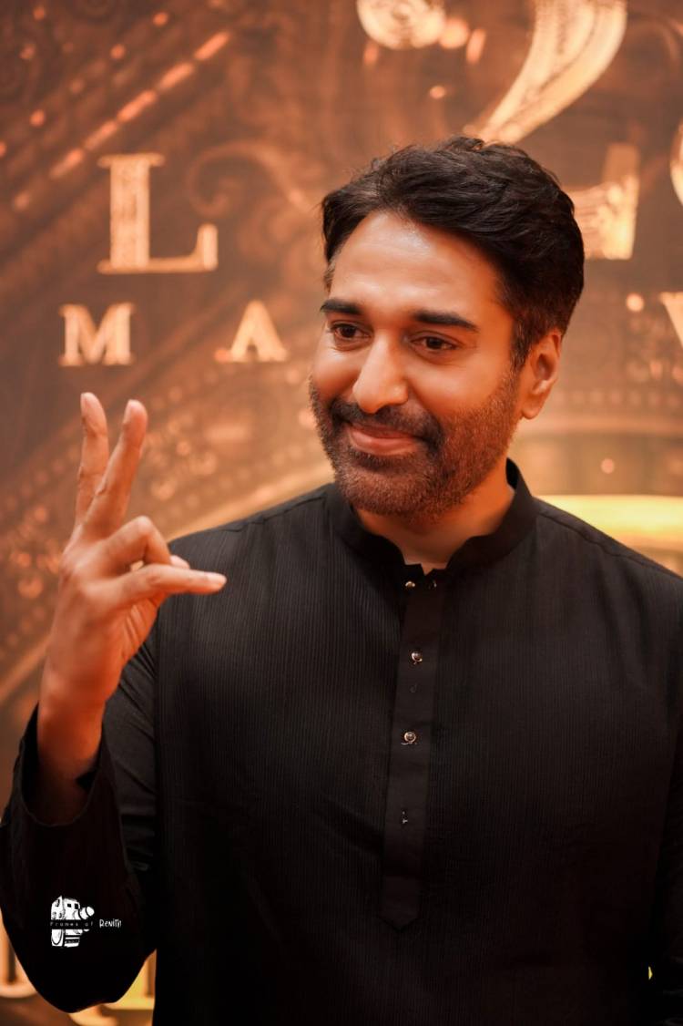 தமிழ், மலையாளம், தெலுங்கு, இந்தி மொழிகளில் கதானாயகனாகவும் முக்கிய முக்கிய கதாபத்திரத்திலும் தேர்ந்தெடுத்து நடித்து வருபவர் ரஹ்மான். பலரது உள்ளங்களை கொள்ளை கொண்ட இவர் இன்று 23.5.2023 தனது பிறந்தநாளை  எளிமையாக கொண்டாடுகிறார்.