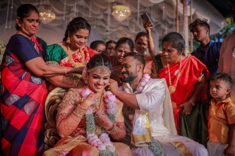 கோலாகலமாக நடைபெற்ற யூடியூப் பிரபலம், இயக்குநர் விஜயின் திருமணம்