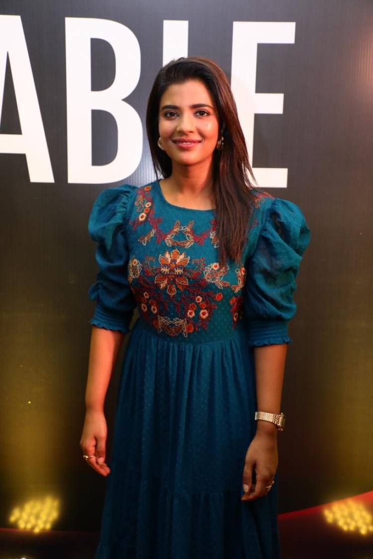 மீனா சாப்ரியாவை பார்க்கும்போது எனக்கு என் அன்னையின் நினைவு தான் வருகிறது - நடிகை ஐஸ்வர்யா ராஜேஷ்