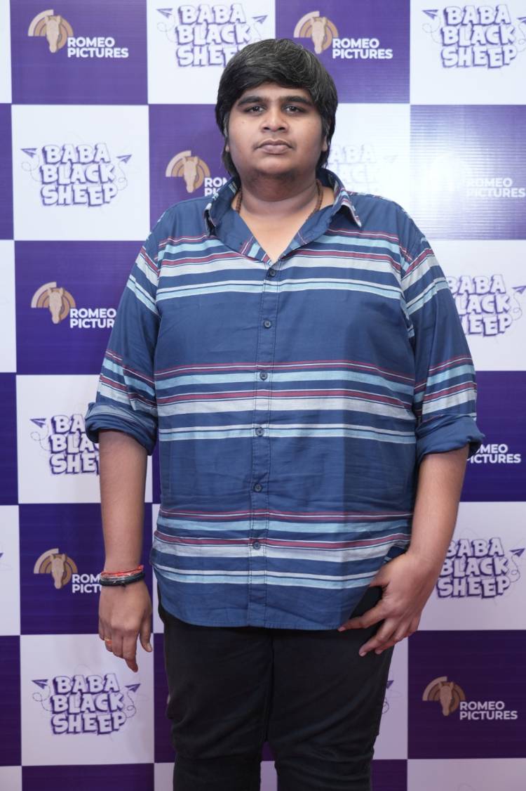 கல்லூரி கலை நிகழ்ச்சி போல, கோலாகலமாக நடந்த “பாபா பிளாக் ஷிப்” திரைப்பட இசை மற்றும் டிரெய்லர் வெளியீட்டு விழா !