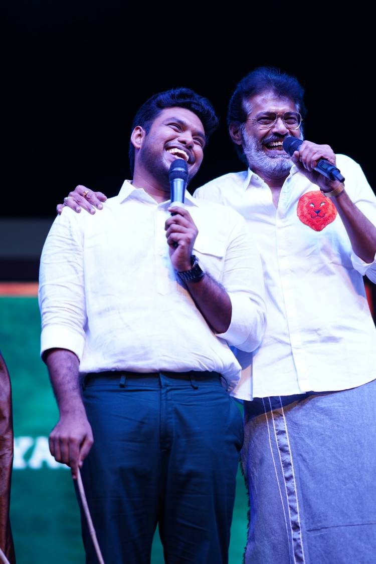 கல்லூரி கலை நிகழ்ச்சி போல, கோலாகலமாக நடந்த “பாபா பிளாக் ஷிப்” திரைப்பட இசை மற்றும் டிரெய்லர் வெளியீட்டு விழா !