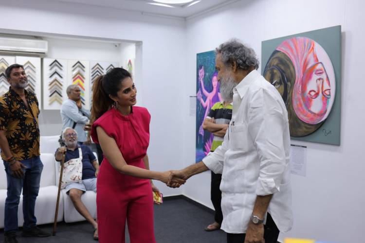 Filmmaker Mani Ratnam and Music Director A.R. Rahman visit Actress Shamlee’s solo art show “SHE” 