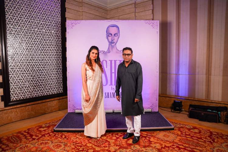 Filmmaker Mani Ratnam and Music Director A.R. Rahman visit Actress Shamlee’s solo art show “SHE” 