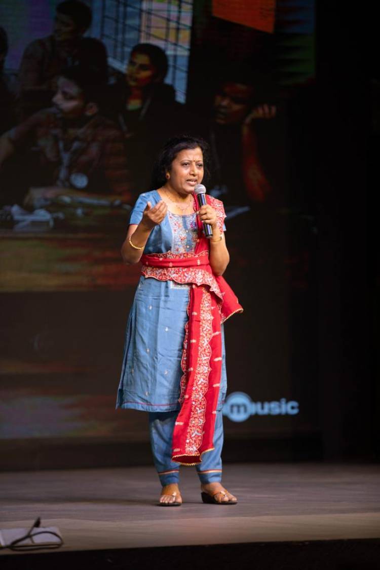 மெகா ஸ்கூல் ரீ-யூனியன் - வித்தியாசமாக நடைபெற்ற ‘மறக்குமா நெஞ்சம்’ இசை வெளியீட்டு விழா!