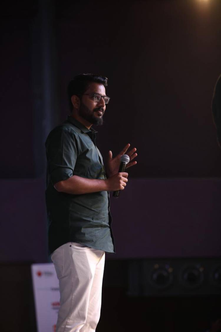 மெகா ஸ்கூல் ரீ-யூனியன் - வித்தியாசமாக நடைபெற்ற ‘மறக்குமா நெஞ்சம்’ இசை வெளியீட்டு விழா!