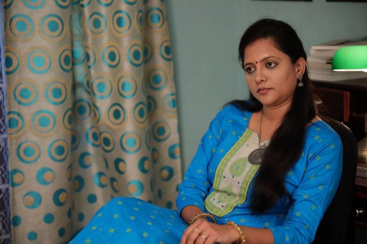 'அவள் அப்படித்தான் 2' திரைப்பட விமர்சனம்