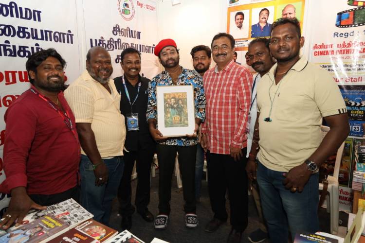 " 'சண்டே ன்னா மட்டன்னு... வரும் ஃபிரைடே 'DD ரிட்டர்ன்'னு...எனவும் 'சினிமா பத்திரிகையாளர் சங்கத்'துக்கு ஒரு வணக்கத்தை போடு...'