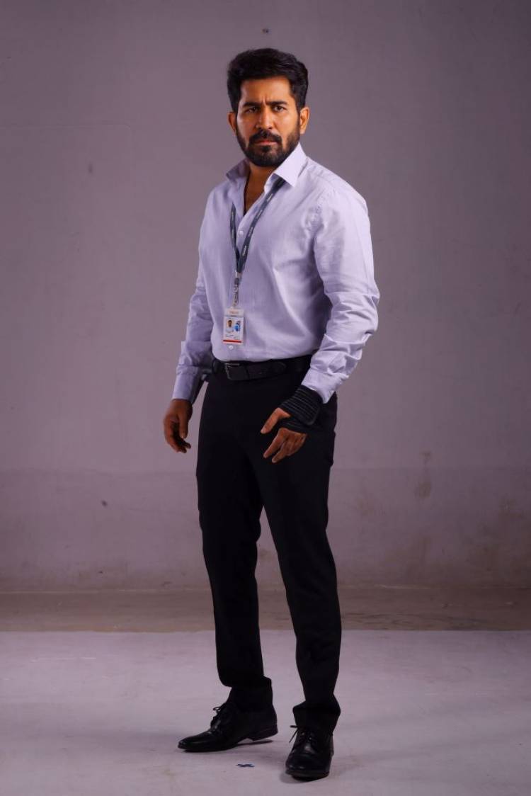 “Raththam has a gripping plot, and engaging package that will give 100% satisfaction to audiences as they walk out of the theatres.” - Actor Vijay Antony
