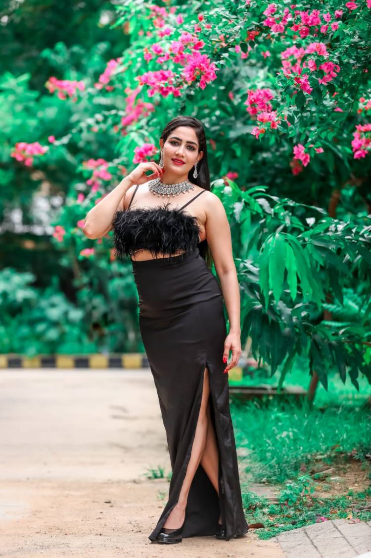 Animal Welfare Associations praise Actress Komal Sharma! 