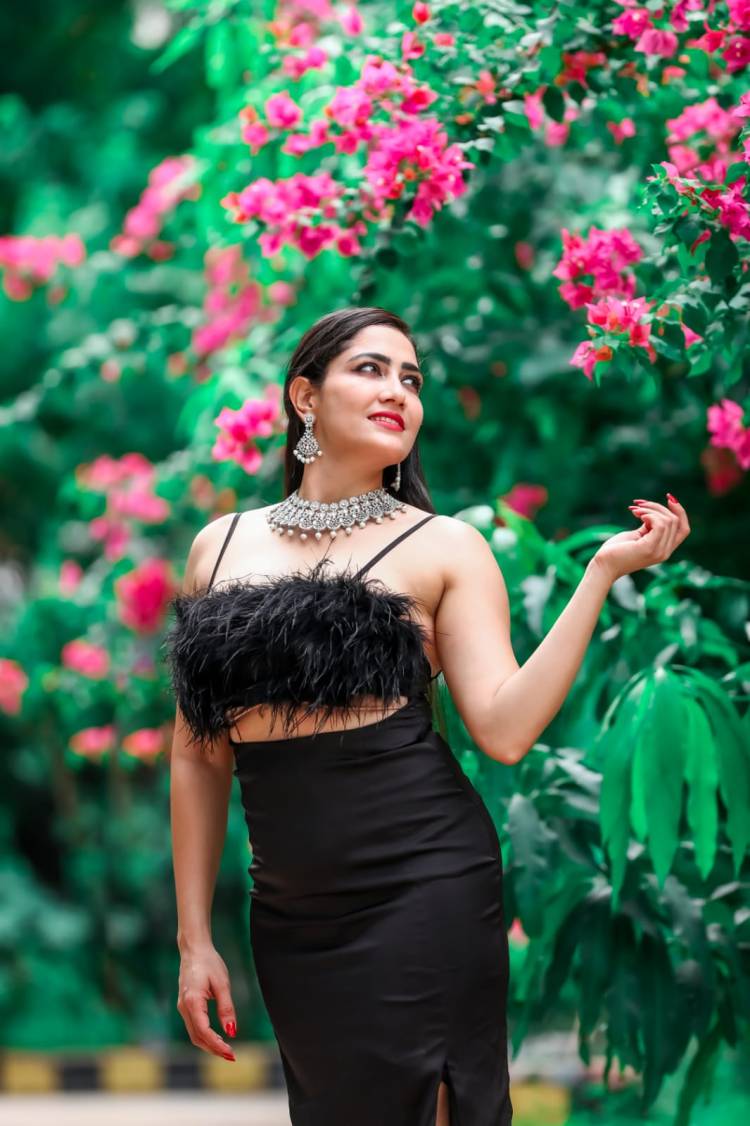 Animal Welfare Associations praise Actress Komal Sharma! 